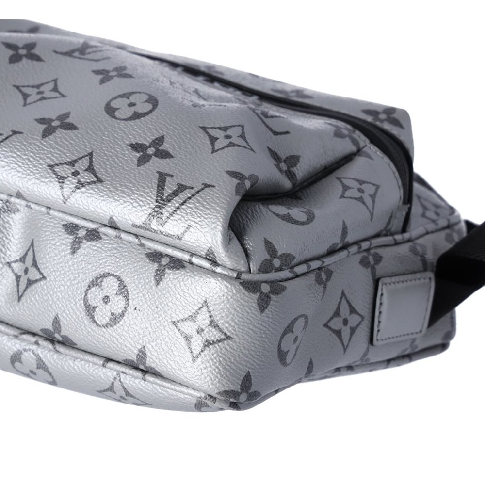 Louis Vuitton Messenger PM Reflect Shoulder Bag Crossbody Monogram Silver M43859 - Picture 15 of 17